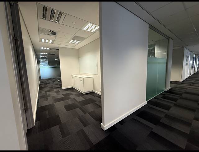3,718M² OFFICE TO LET IN SANDTON CENTRAL